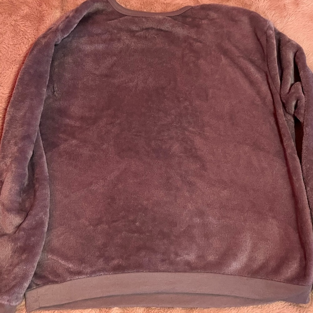 Sweater - Picture 4 of 4